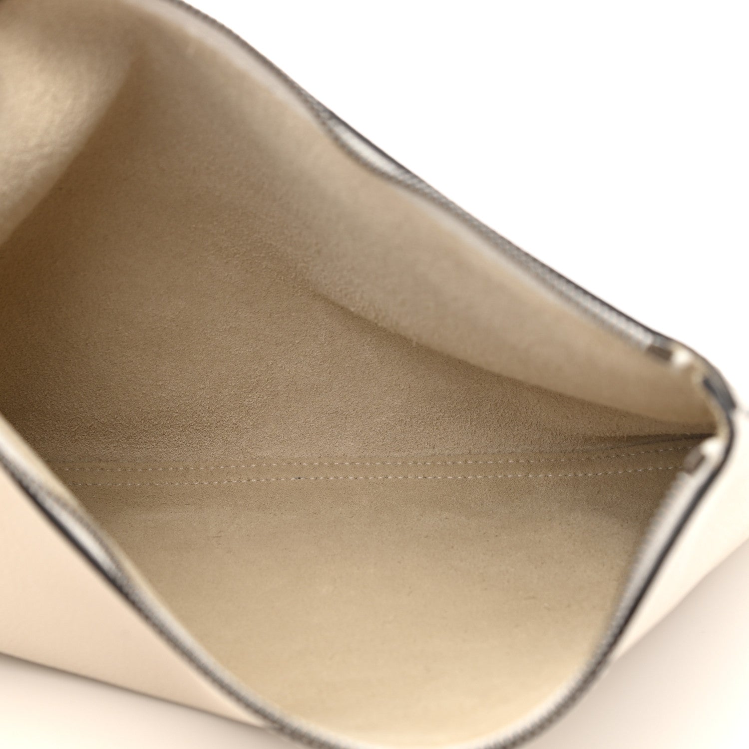 Gucci Pebbled Calfskin Medium Logo Portfolio Clutch White 5 of 7