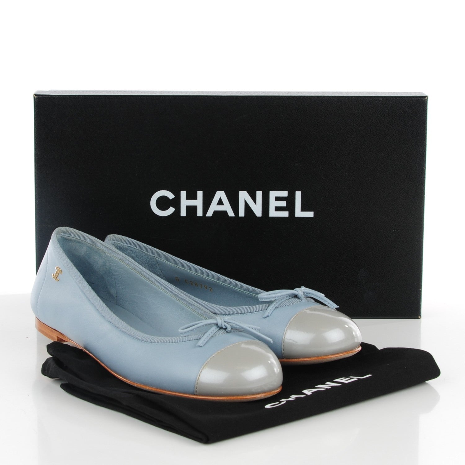 Chanel Lambskin Patent CC Cap Toe Ballerina Flats 35 Blue 5 of 9