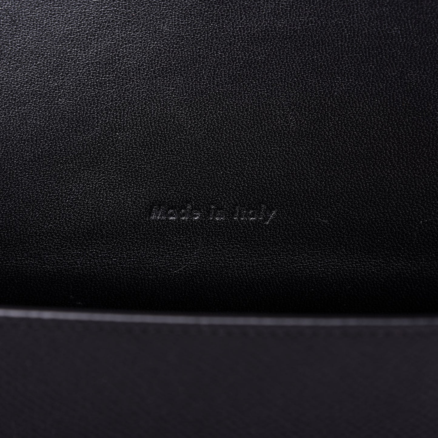 Grained Calfskin Compact Trotteur Black