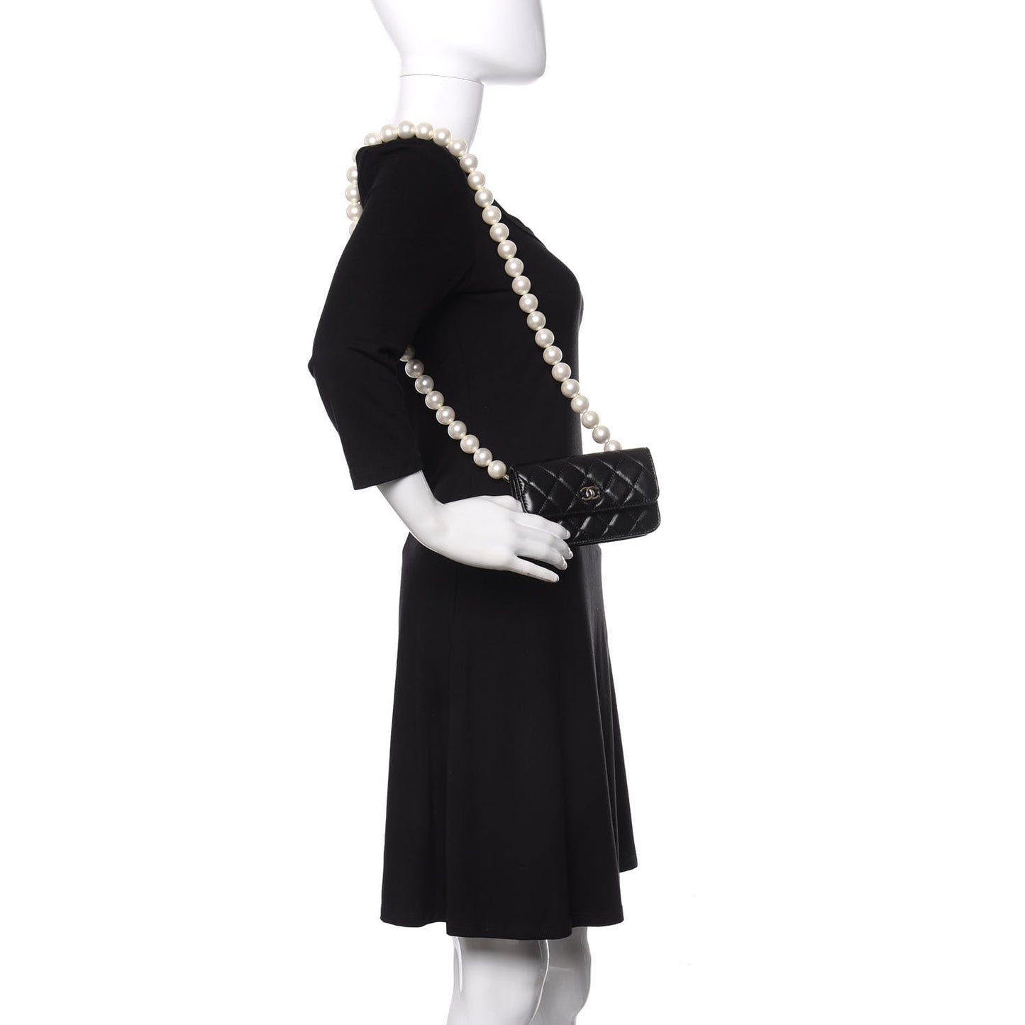 Calfskin Quilted Maxi Pearls Clutch With Chain Black