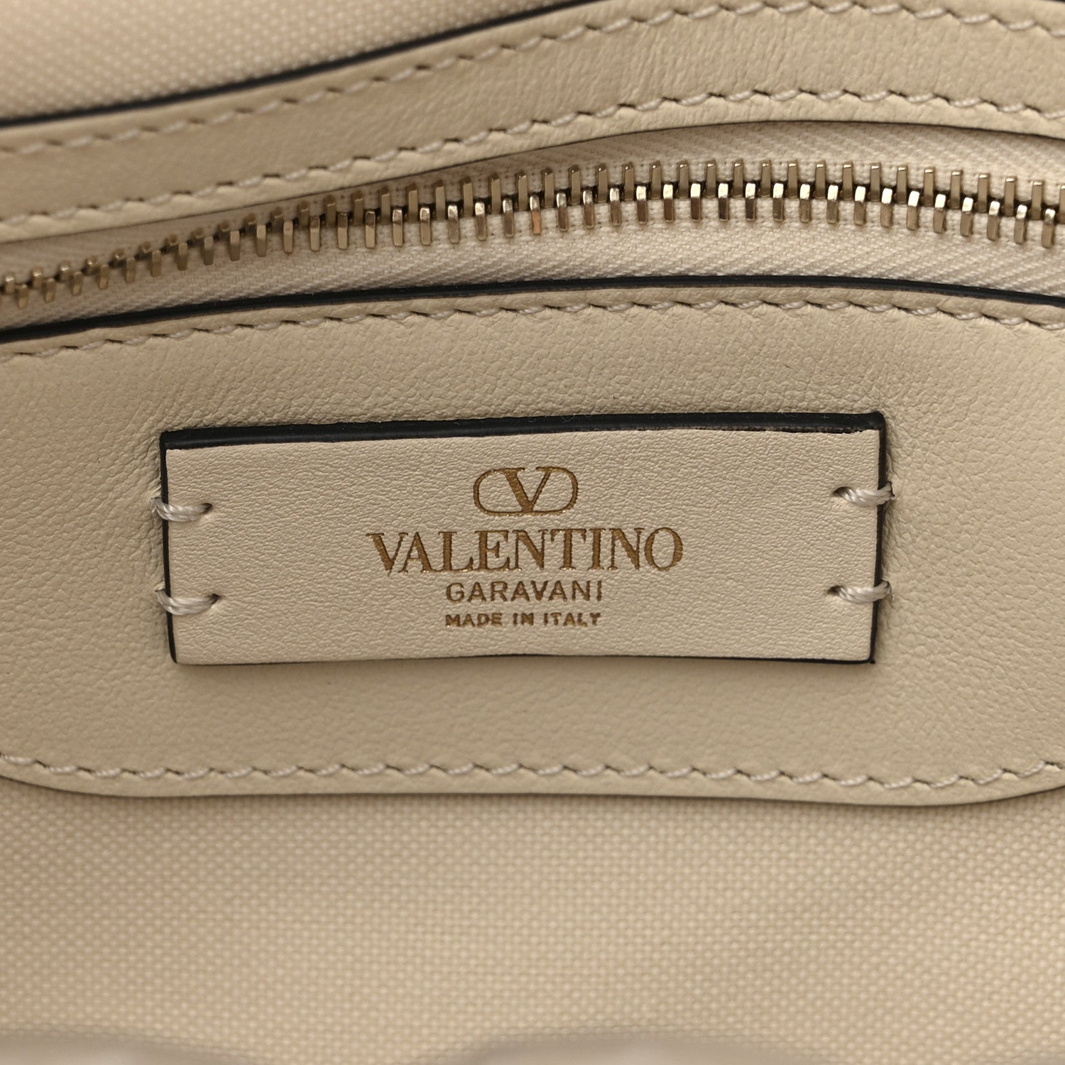 Valentino Garavani Metallic Boucle Raffia Calfskin Rockstud Shoulder Tote White Gold Ivory 6 of 9