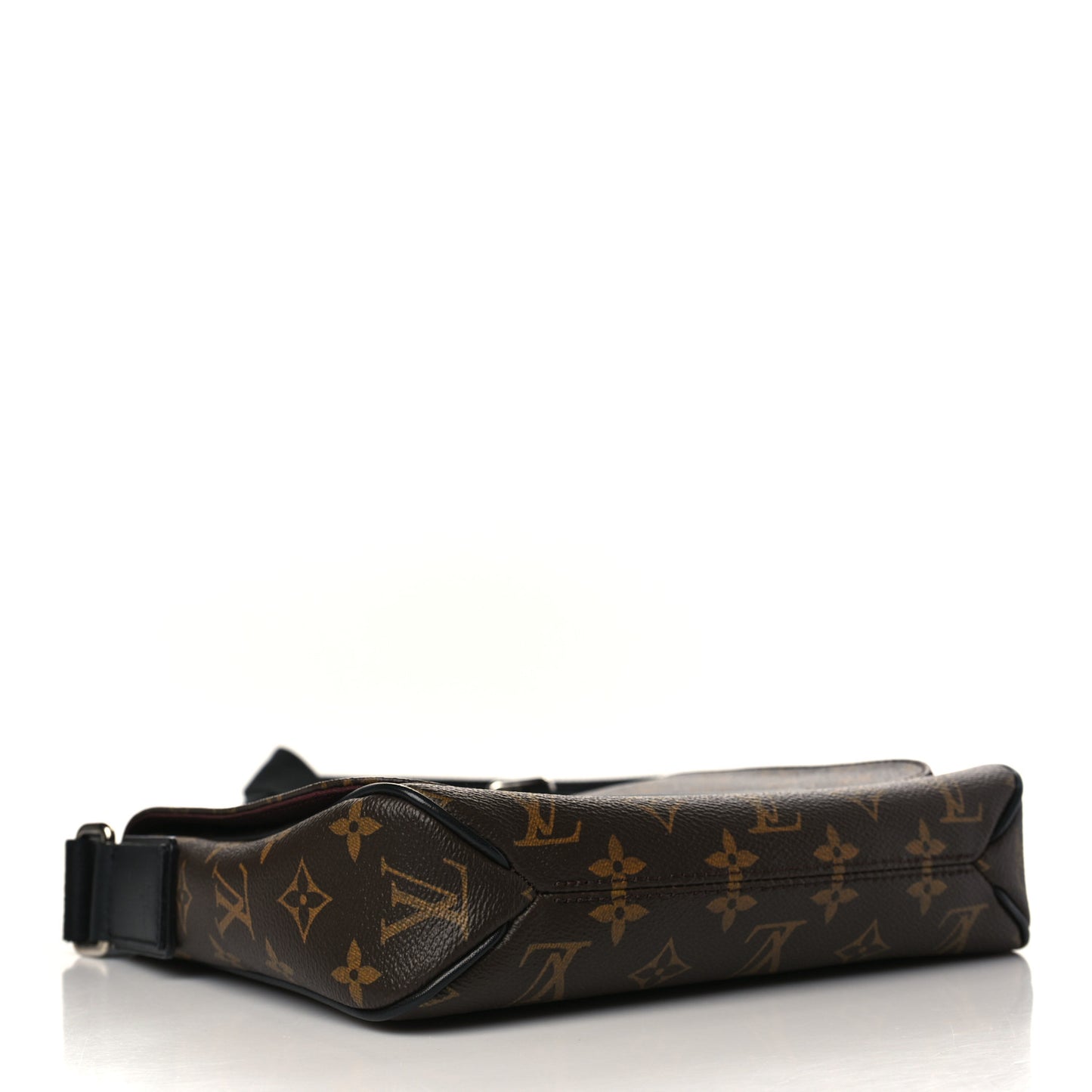 Monogram Macassar District PM