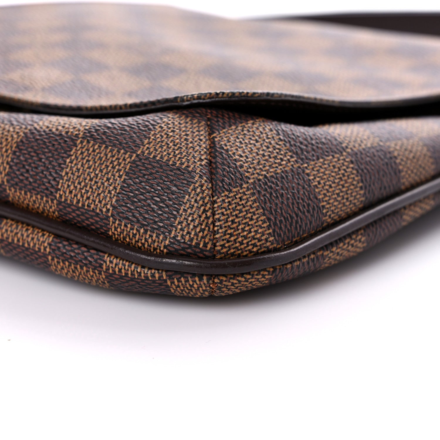 Louis Vuitton Damier Ebene Musette Salsa 8 of 11