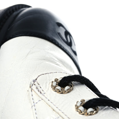 Chanel Shiny Goatskin Calfskin Quilted Lace Up Combat Boots 41.5 White Black 14 of 15