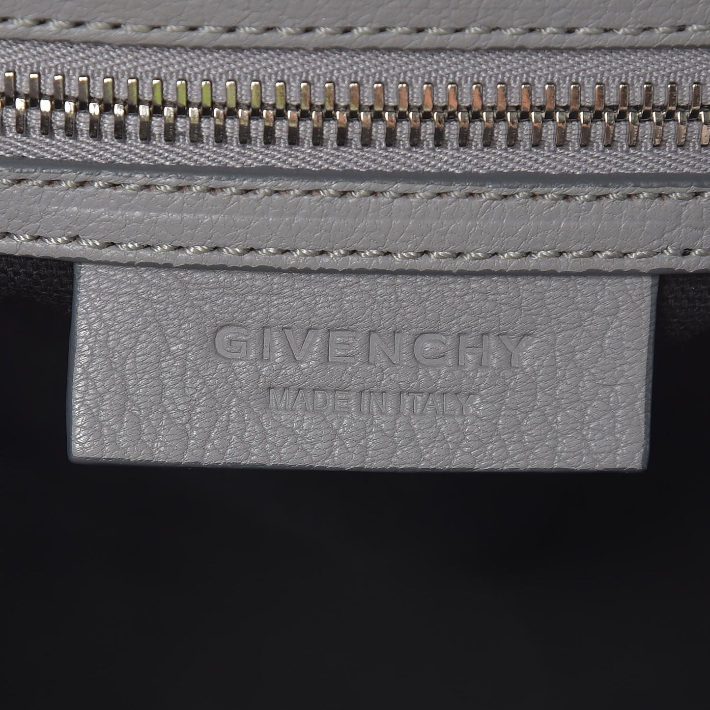 Sugar Goatskin Medium Antigona Pearl Grey