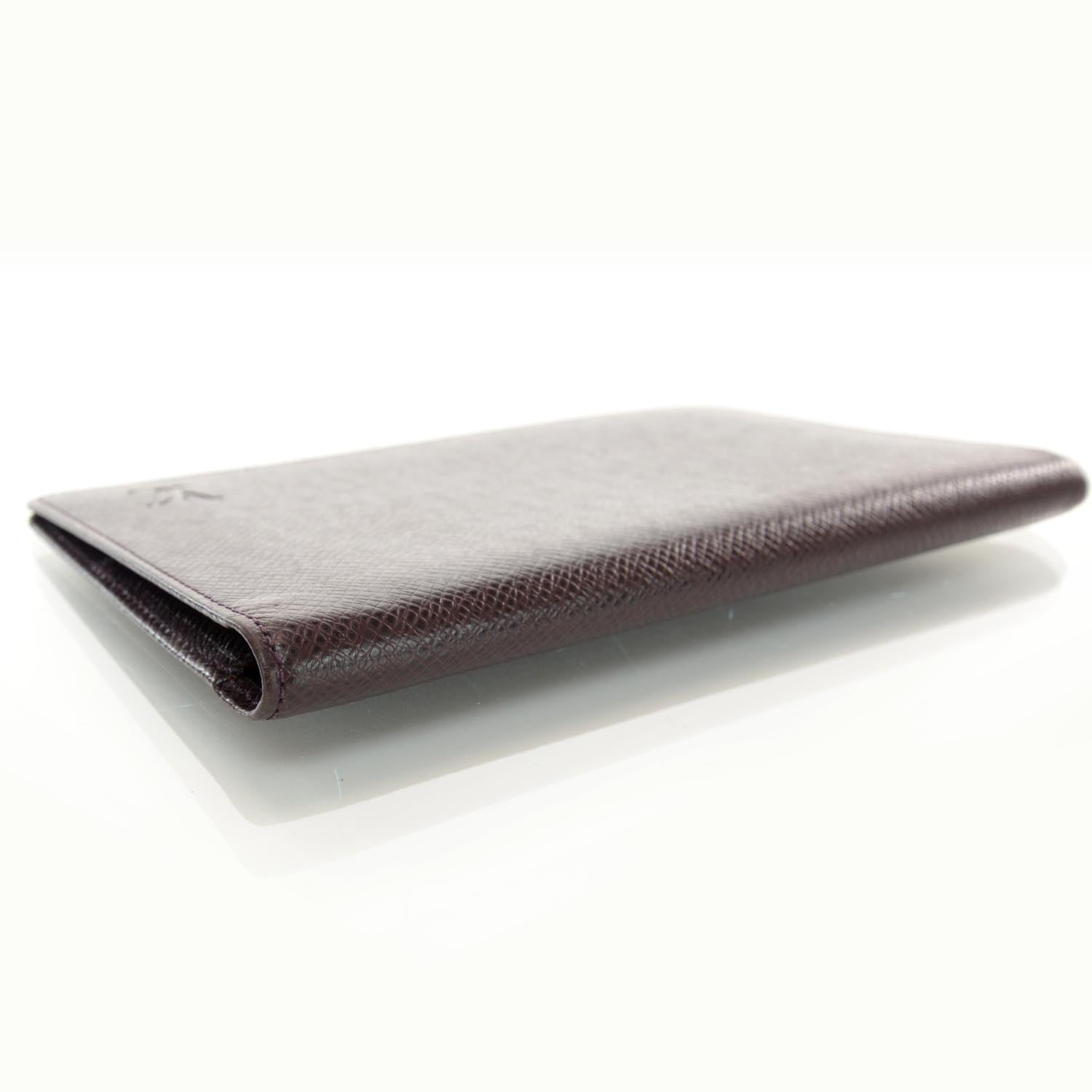 Louis Vuitton Taiga Checkbook Pocket Agenda Cover Grizzli 4 of 7