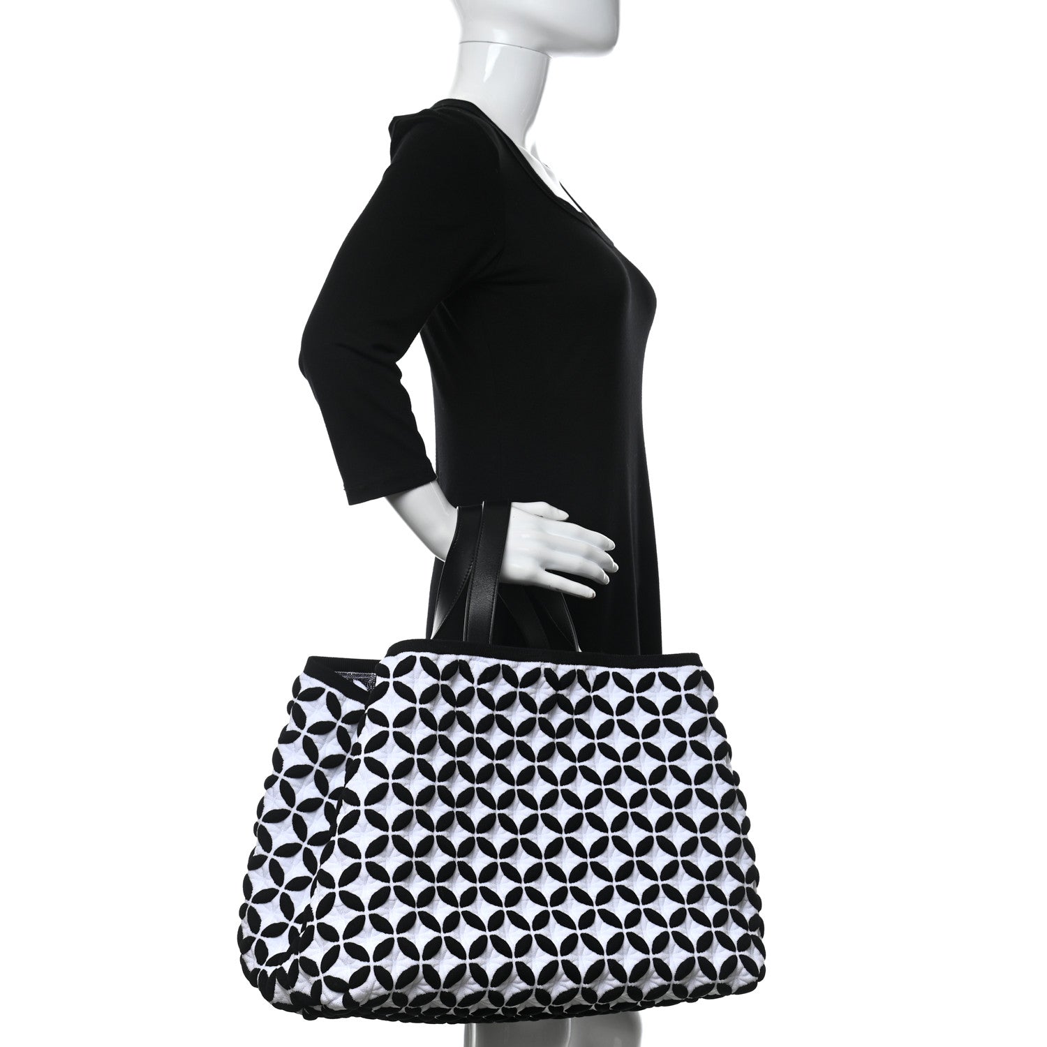 Alaia Calfskin Maille Macro Petale Cabas Tote Black White 2 of 9
