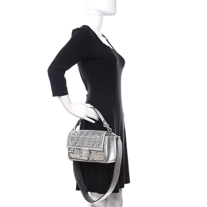 Fendi PVC Vitello Catalan Mirror Sequin FF Baguette Argento 3 of 12