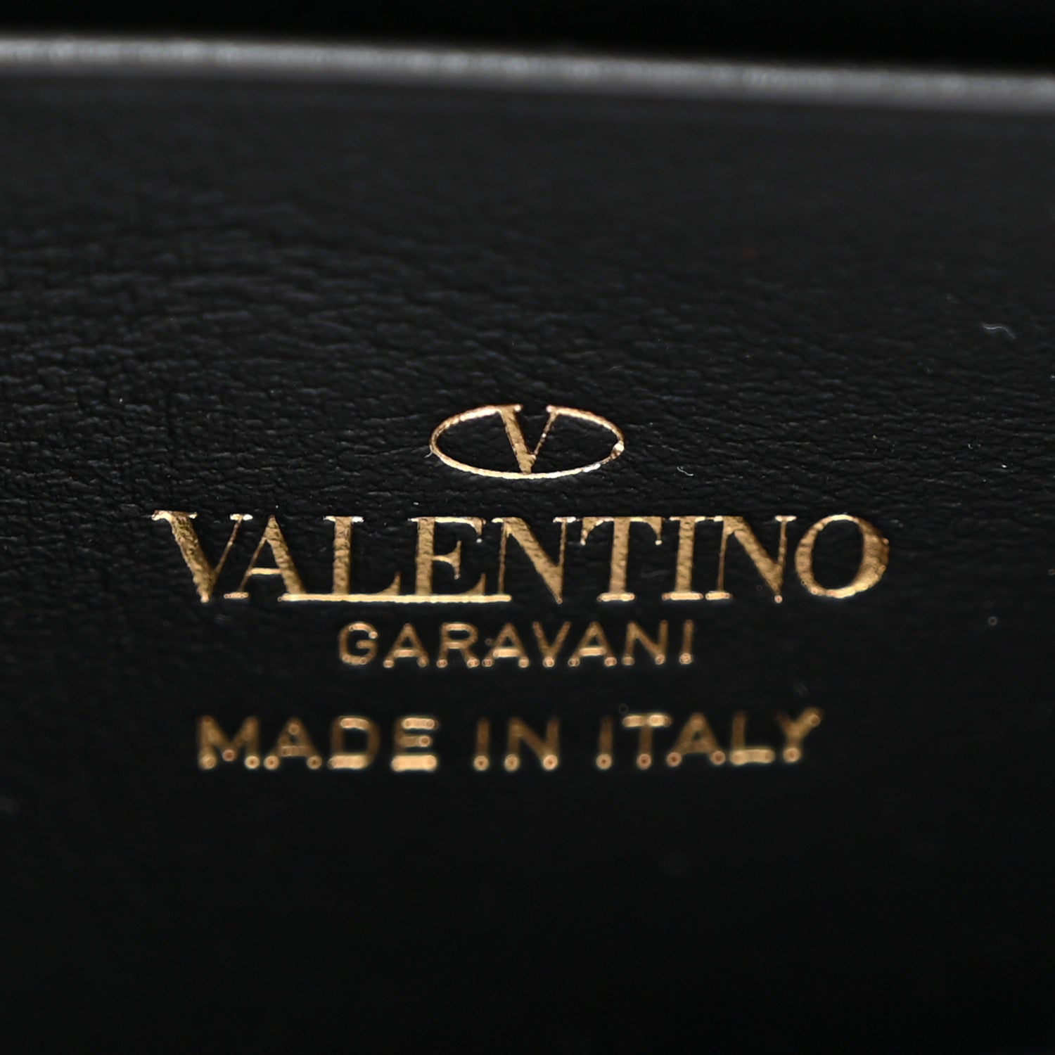 Valentino Garavani Vitello Rockstud Flip Lock Wallet On Chain Black 7 of 10