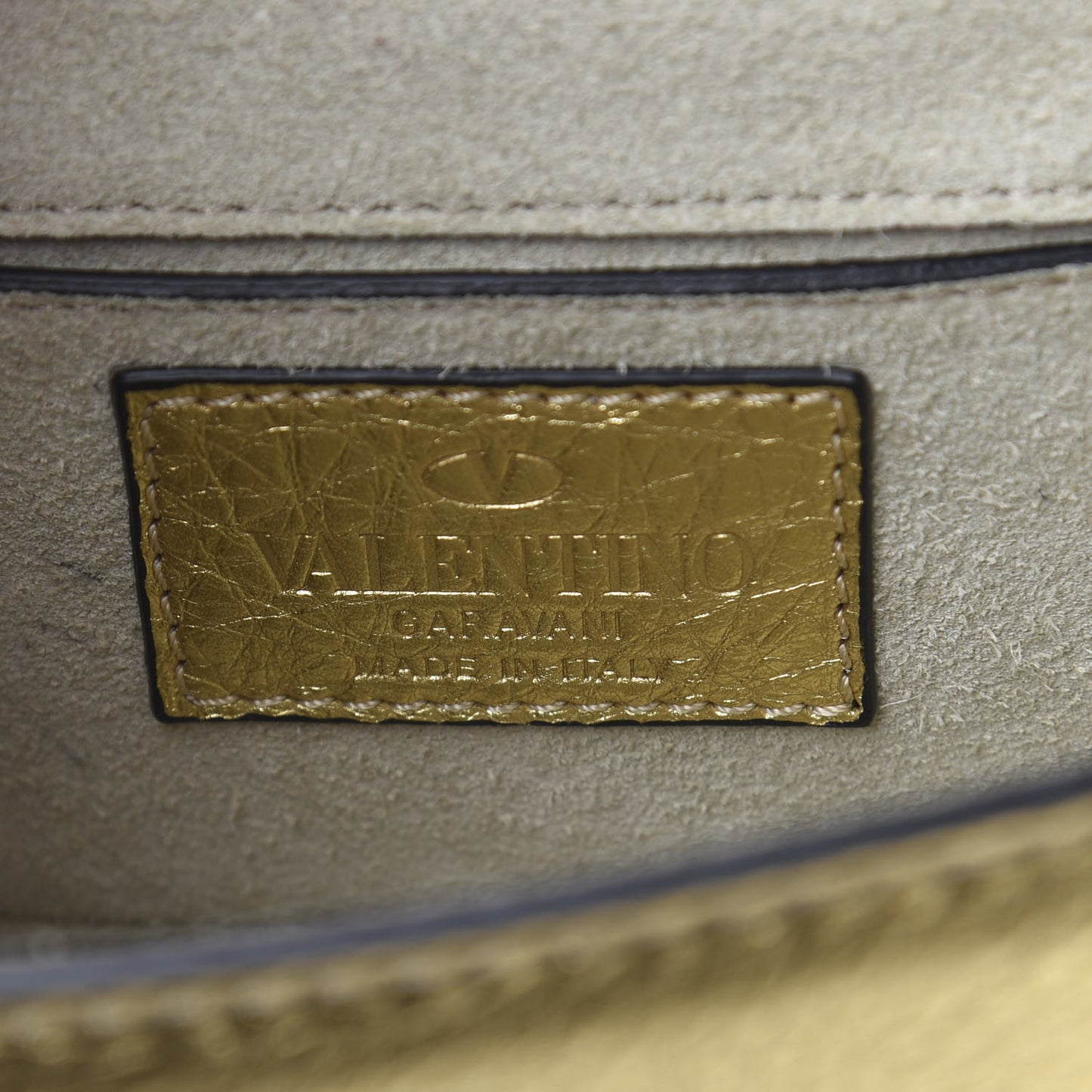Metallic Vitello Small Glam Lock Rockstud Flap Gold