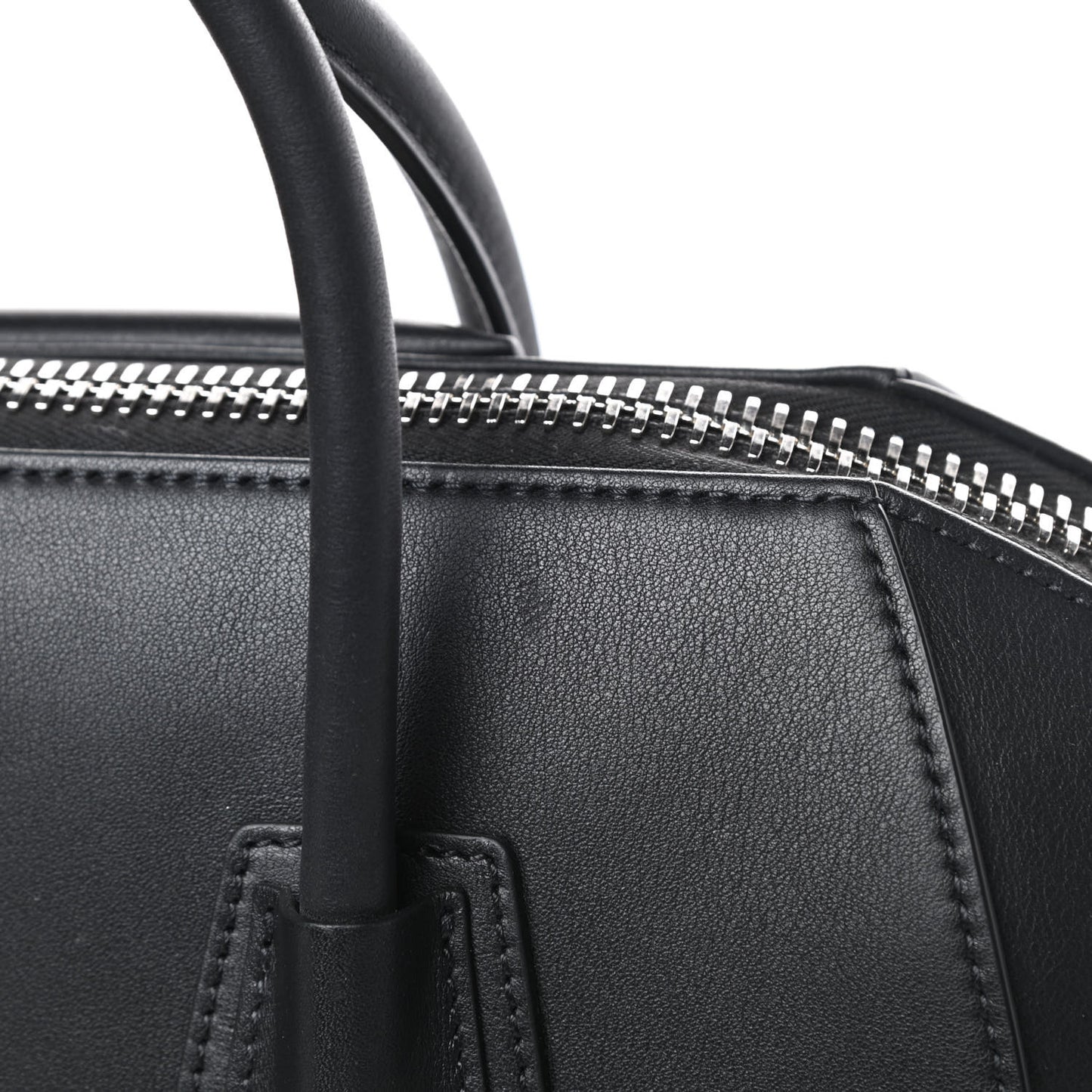 Calfskin Medium Metal Antigona Black