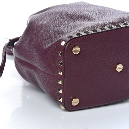 Valentino Garavani Pebbled Calfskin Small Rockstud Bucket Bag Vinaccia 8 of 9