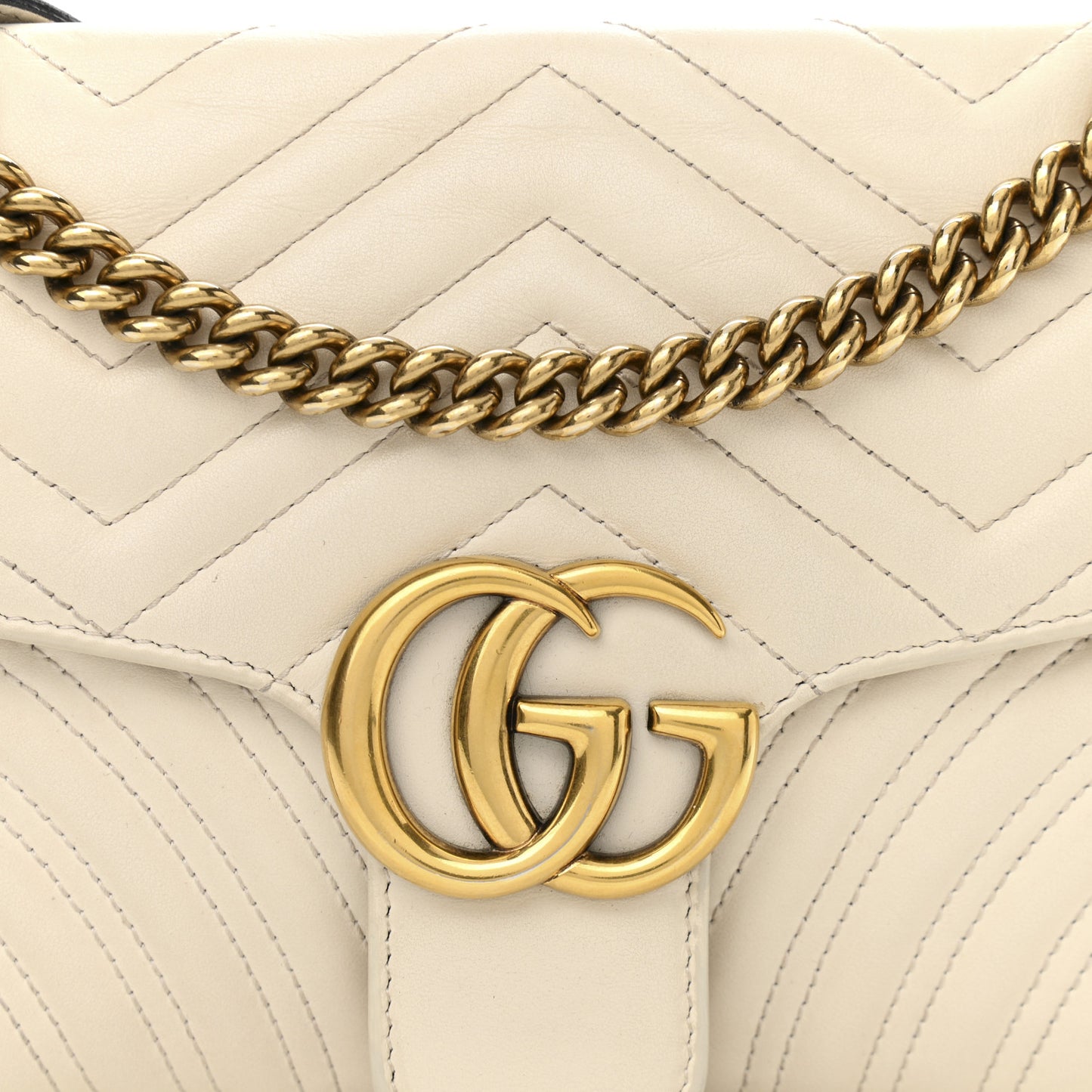 Calfskin Matelasse Small GG Marmont Shoulder Bag White