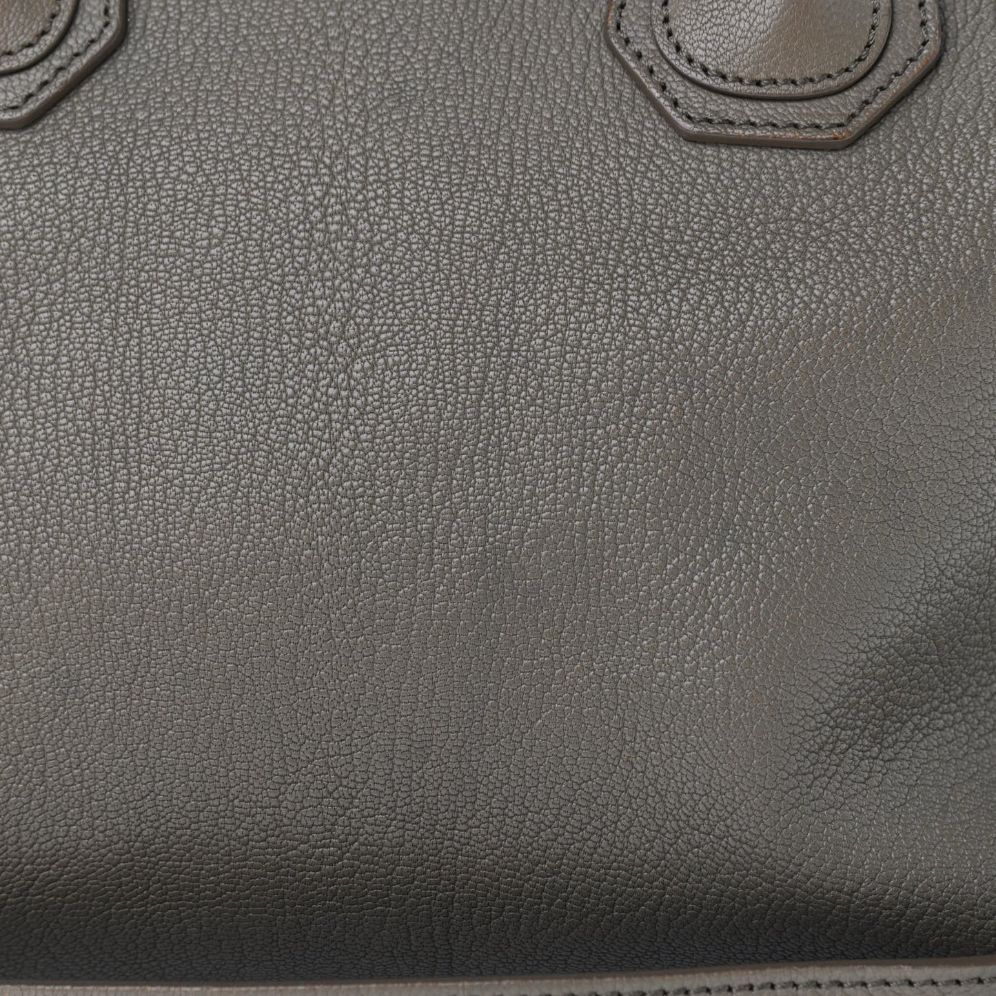 Sugar Goatskin Medium Antigona Sand