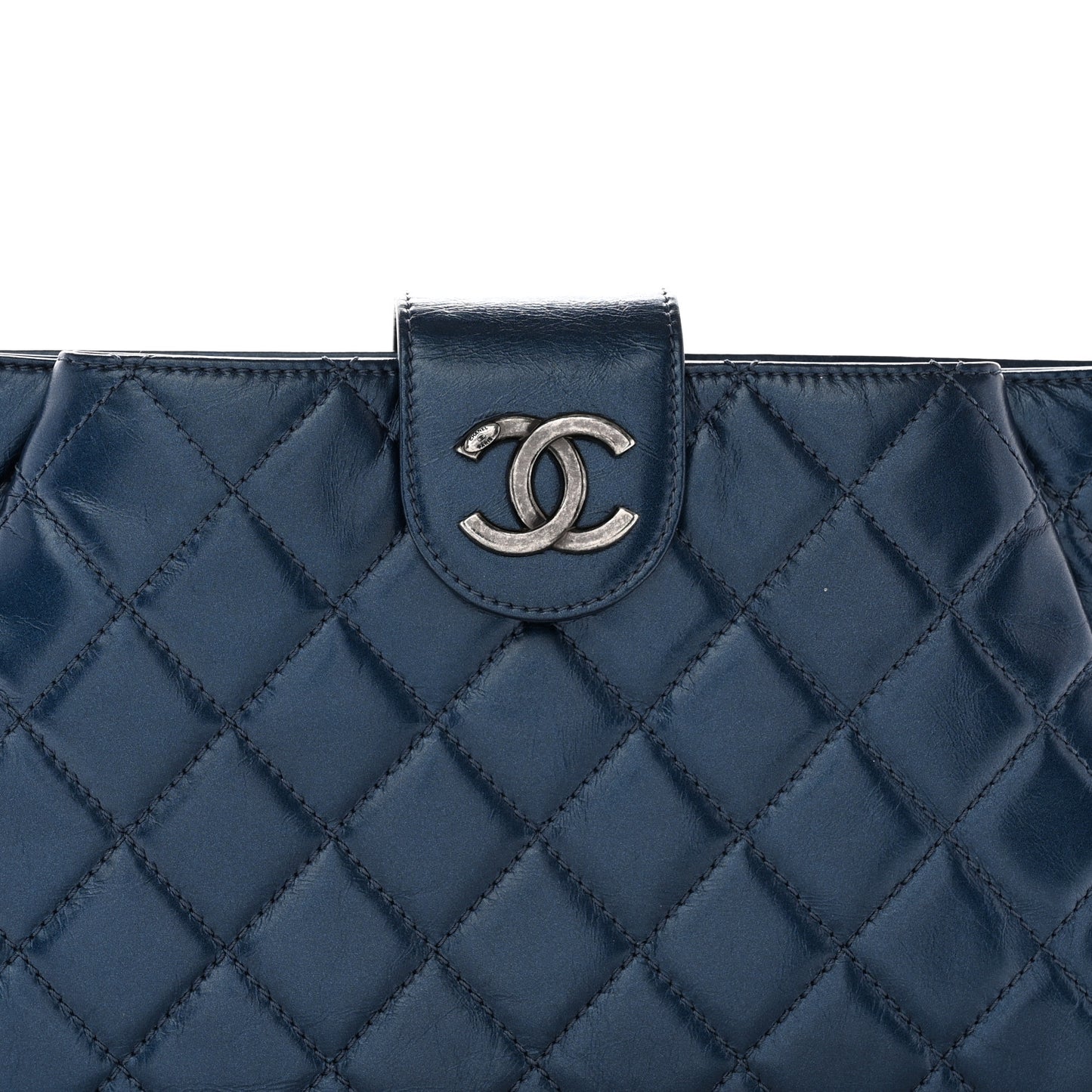Glazed Calfskin Quilted Coco Pleats Clutch Navy