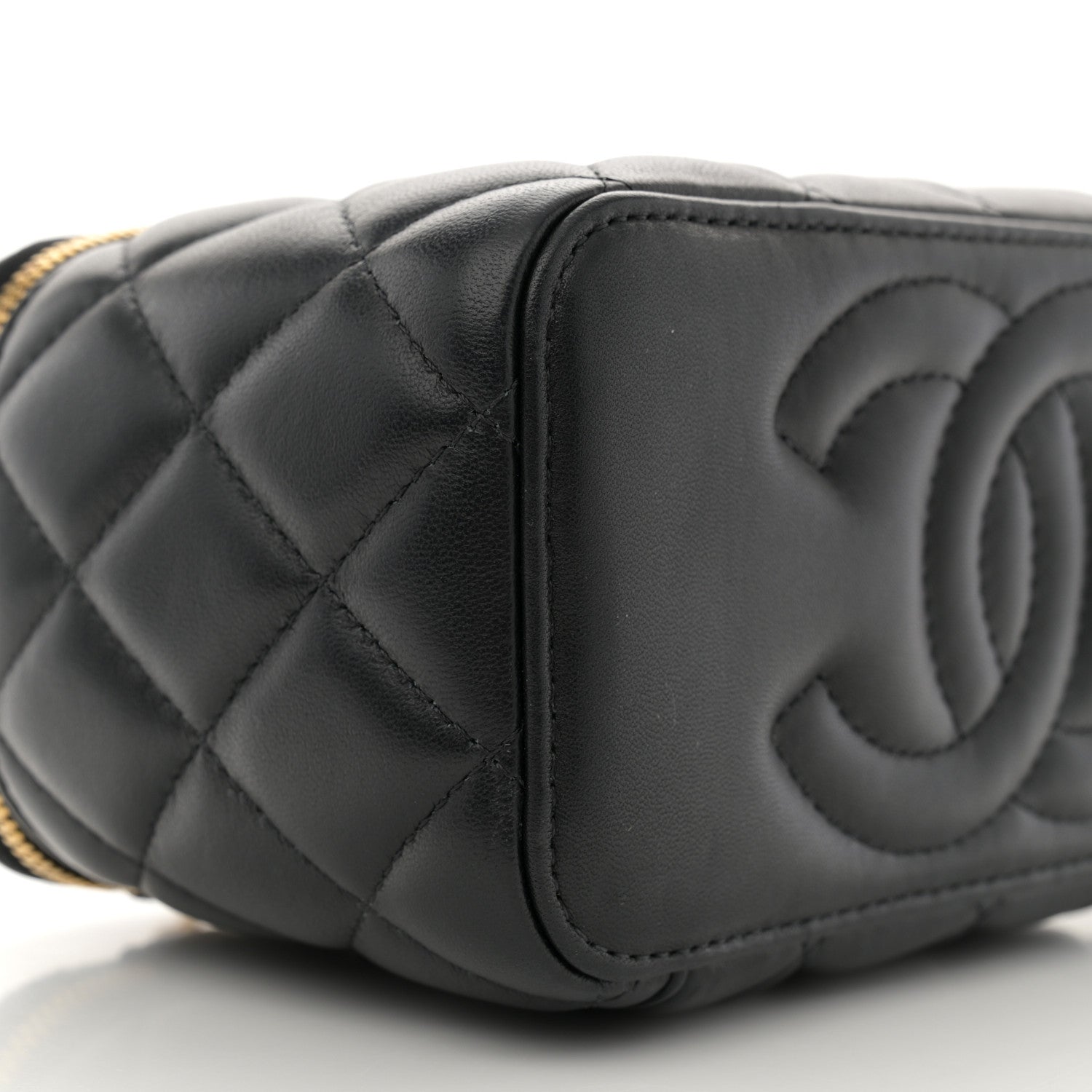 Chanel Lambskin Enamel Pearl Quilted Small Charm Me Vanity Case With Chain Black 9 of 10