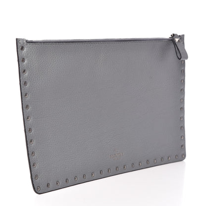 Valentino Garavani Grained Calfskin Turquoise Large Rockstud Rolling Zip Pouch Light Stone 3 of 9