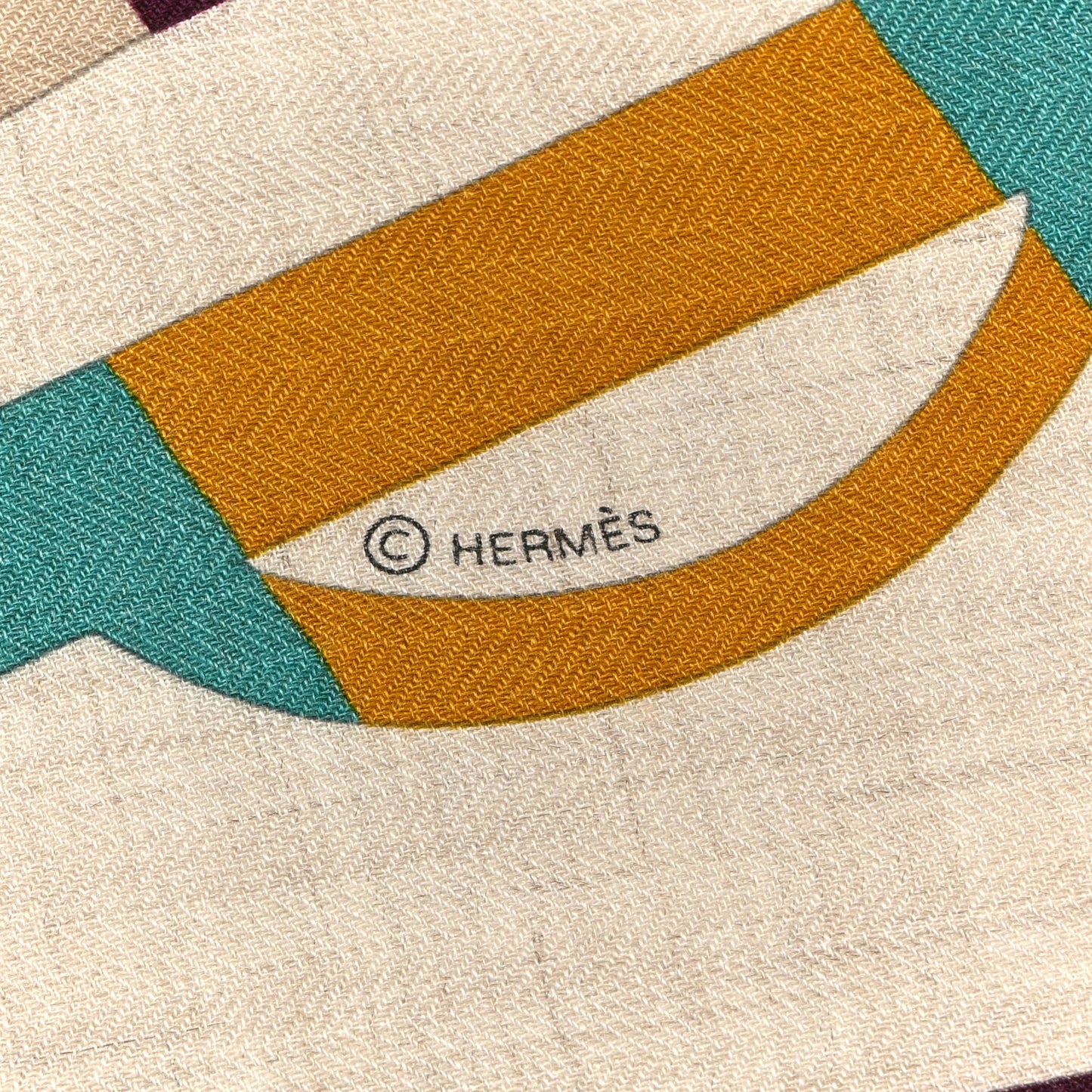 Cashmere Silk Bouclerie Moderne En Casaque Giant Triangle Scarf Naturel Jaune Multicolor