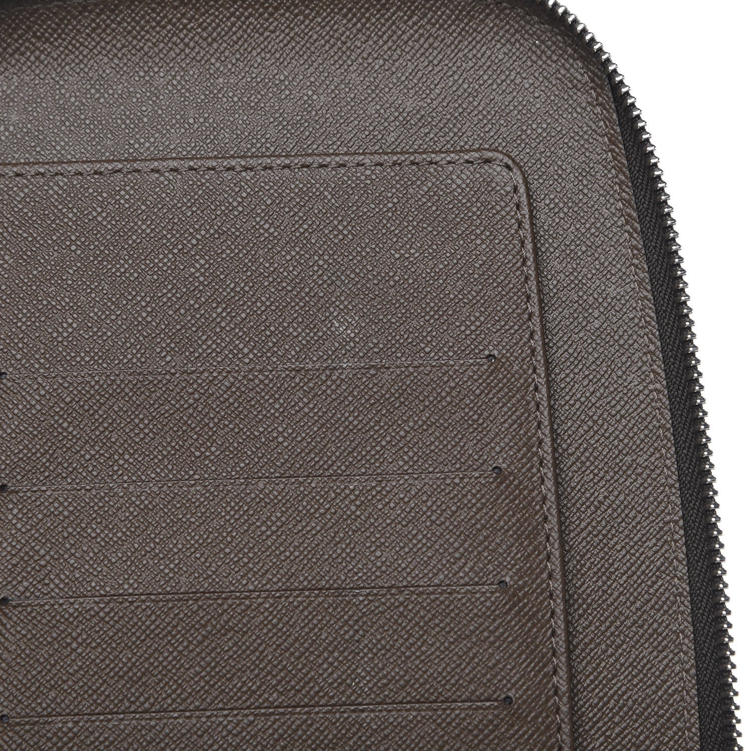 Louis Vuitton Taiga Atoll Travel Organizer Grizzli 10 of 10