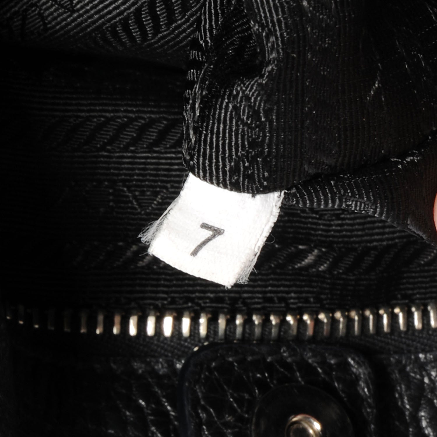 Prada Vitello Daino Shoulder Bag Nero Black 8 of 10