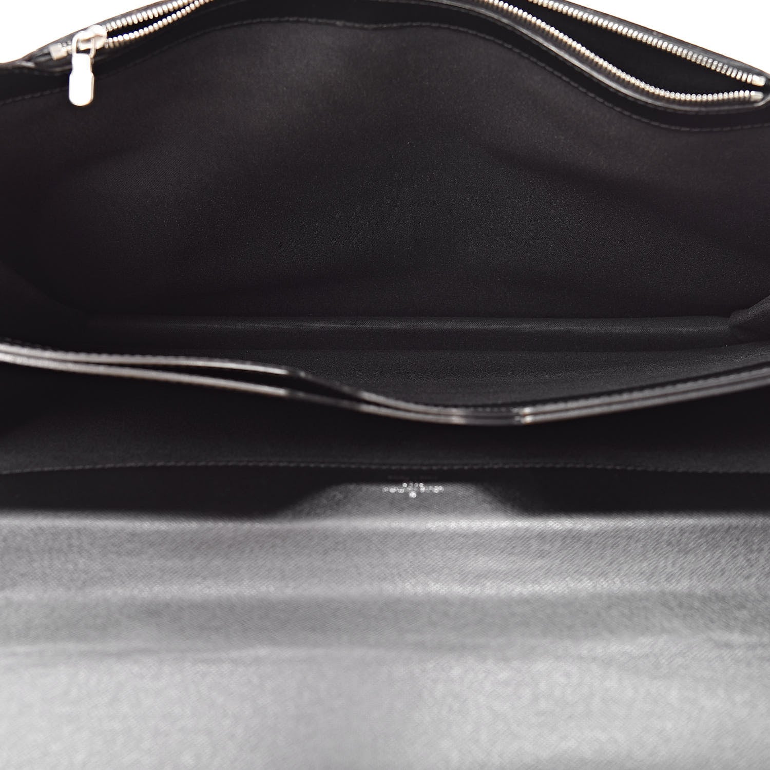 Louis Vuitton Taiga Neo Robusto 2 Compartment Briefcase Glacier 5 of 10
