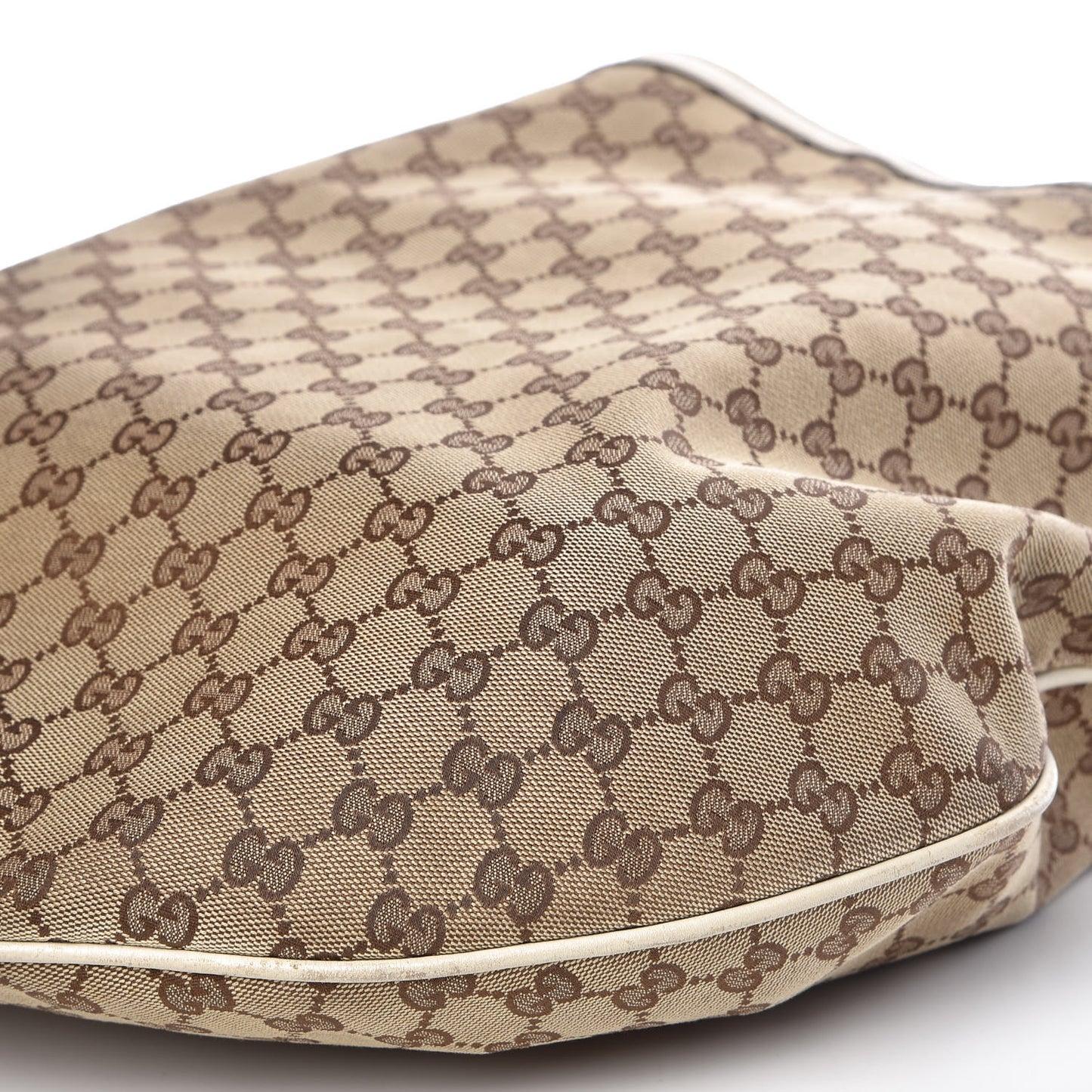 Monogram Large Wave Hobo Off White