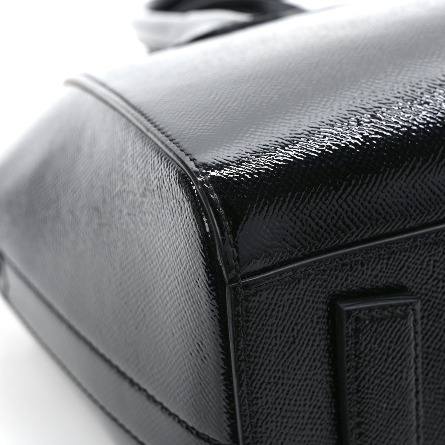 Textured Patent Calfskin Small Antigona Black
