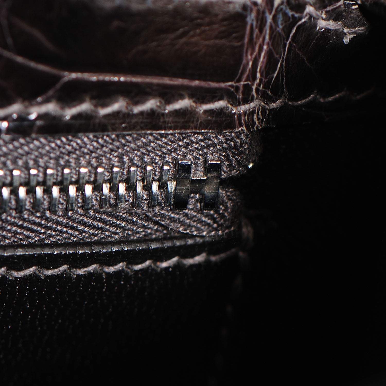 Hermes Shiny Niloticus Crocodile Kelly Sellier 25 Graphite 2 of 27