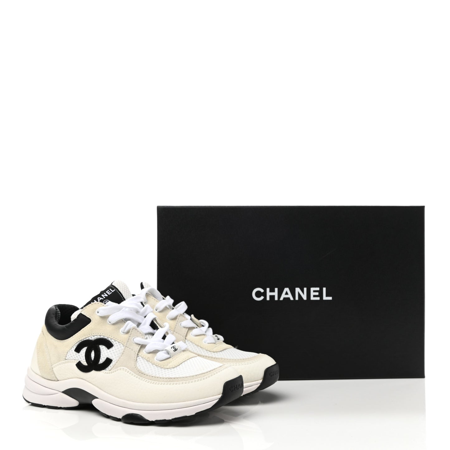 Mesh Suede Calfskin Grained Calfskin Womens CC Sneakers 37 White Black