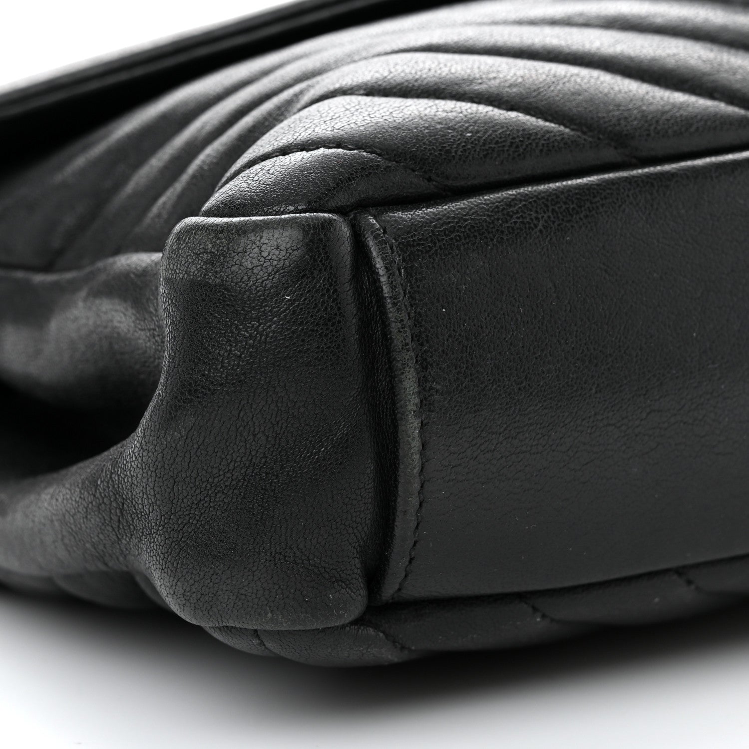 Saint Laurent Sheepskin Matelasse Chevron Monogram Medium College Bag Black 9 of 13