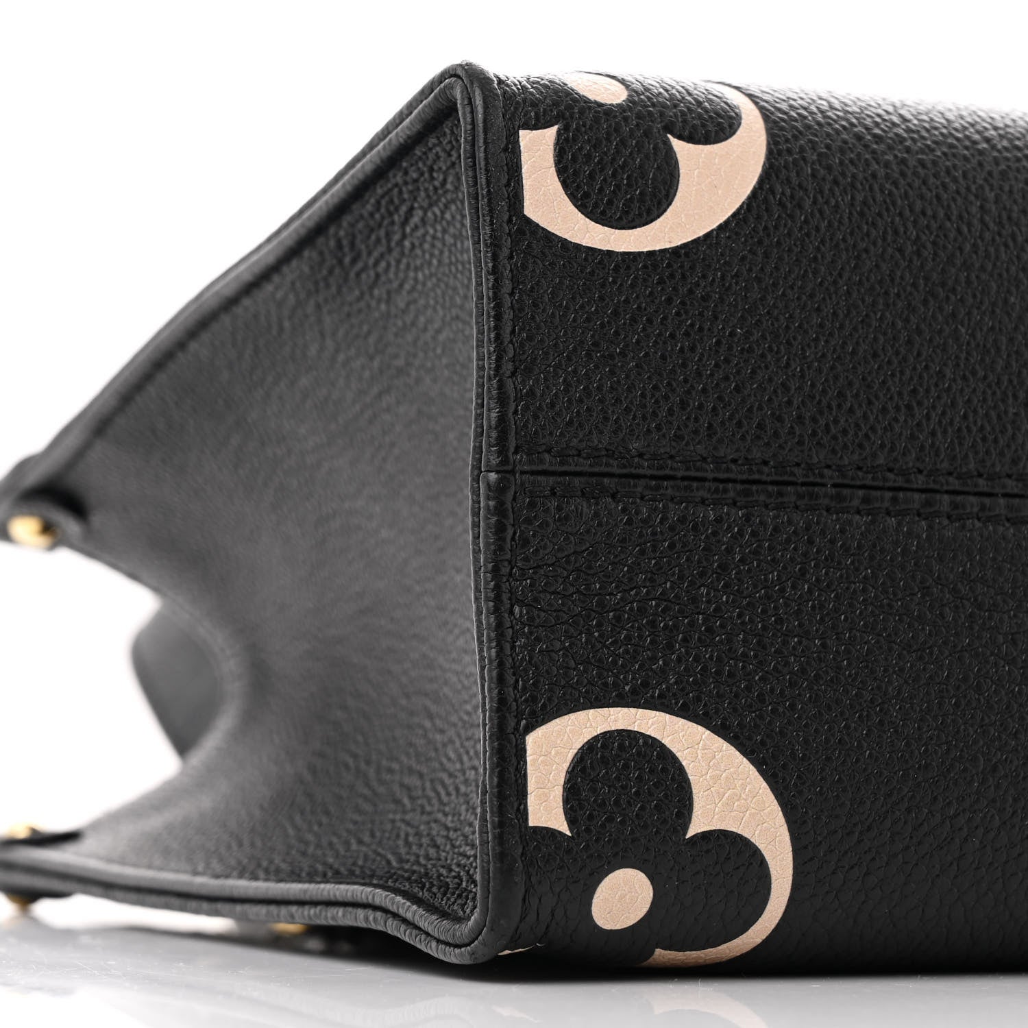 Louis Vuitton Empreinte Monogram Giant Onthego PM Black Beige 8 of 9
