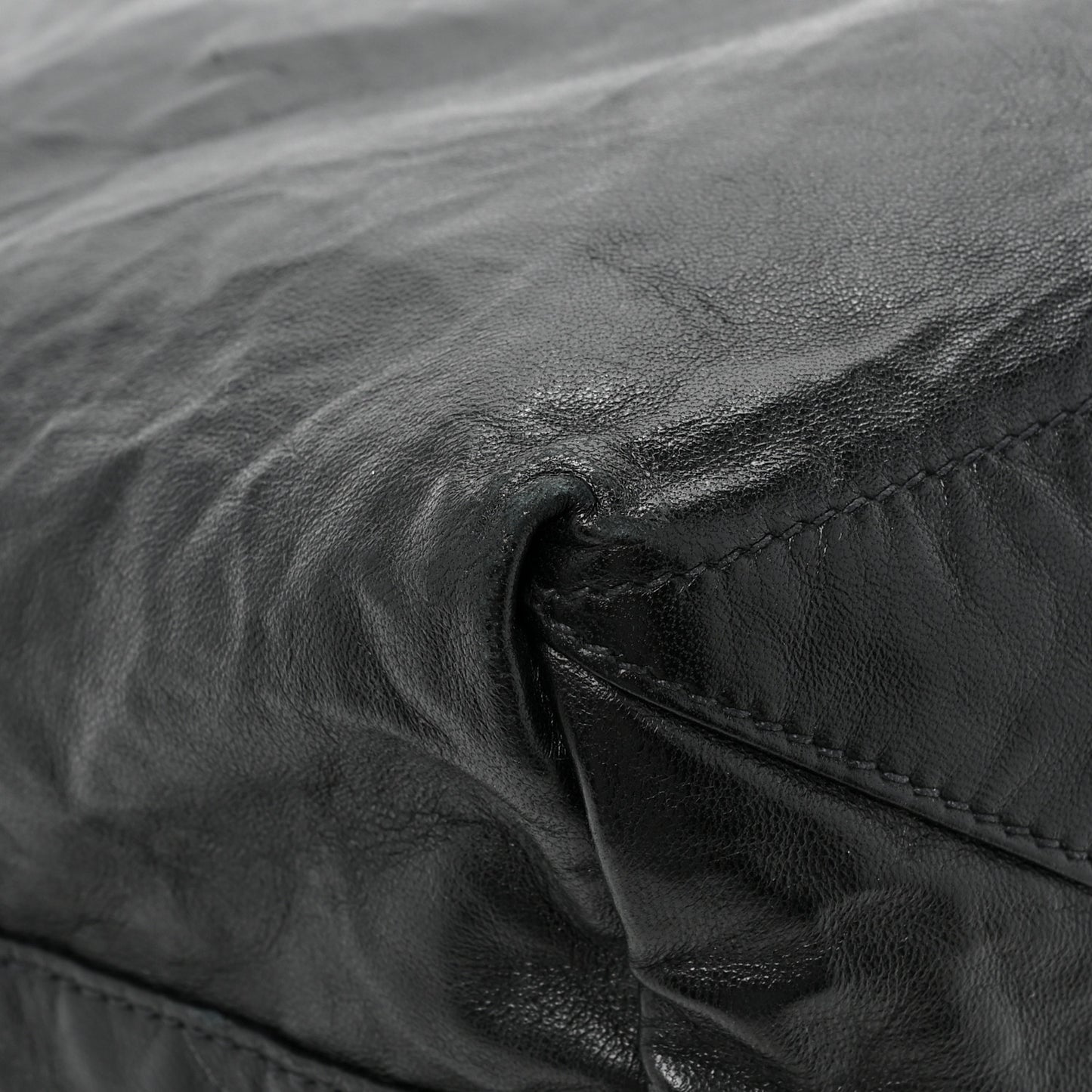 Nappa Antique Reversible Tote Black Pink