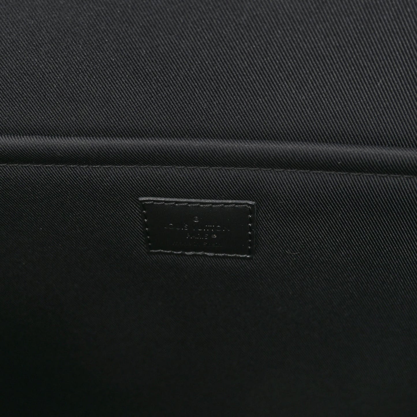 Monogram Macassar Archy Messenger GM