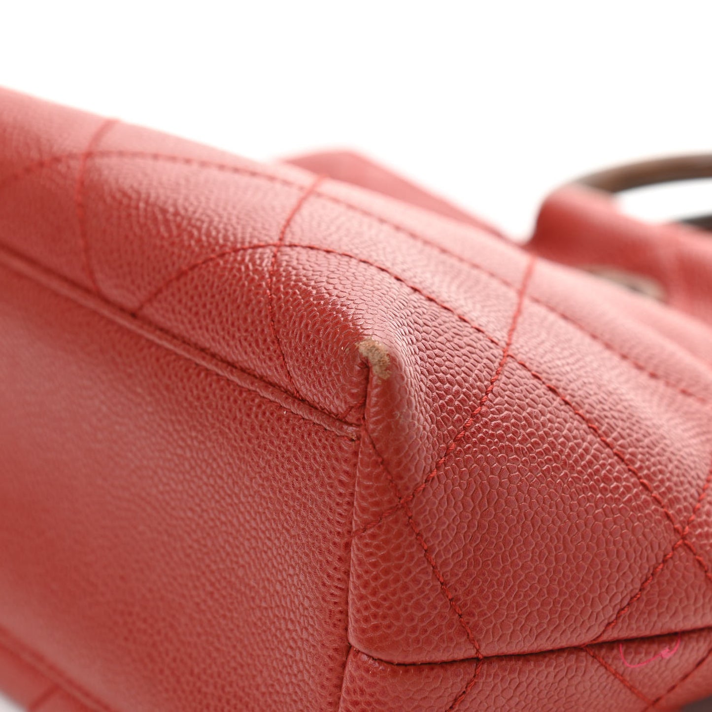 Caviar Tortoise CC Handle Tote Red