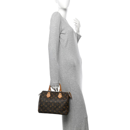 Louis Vuitton Monogram Speedy 25 2 of 10