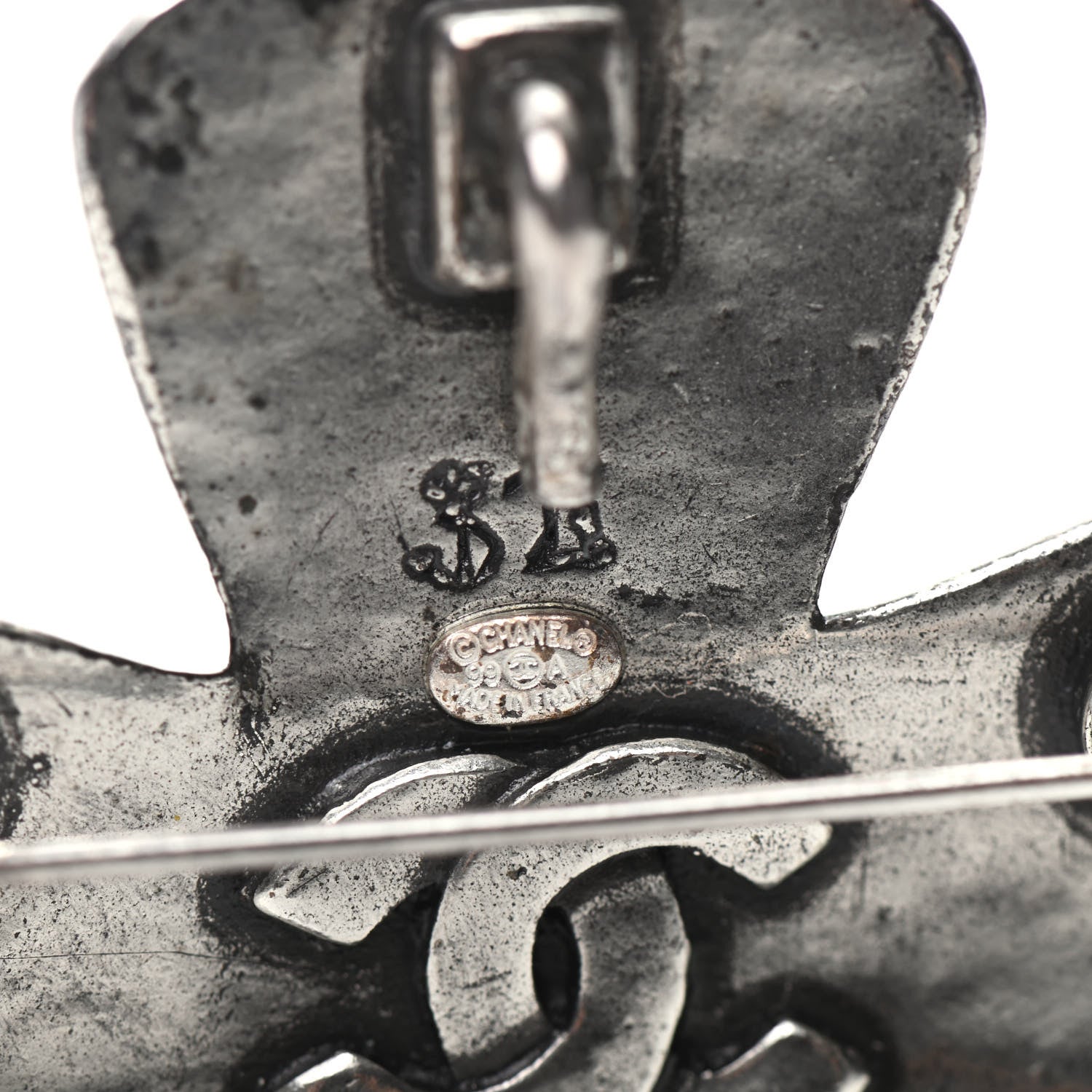 Chanel Ruthenium Gripoix Poured Glass Cross Brooch 4 of 5
