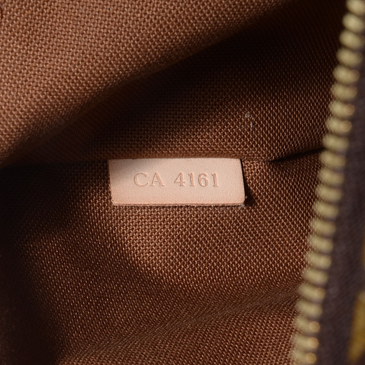 Louis Vuitton Monogram Cabas Beaubourg 7 of 7