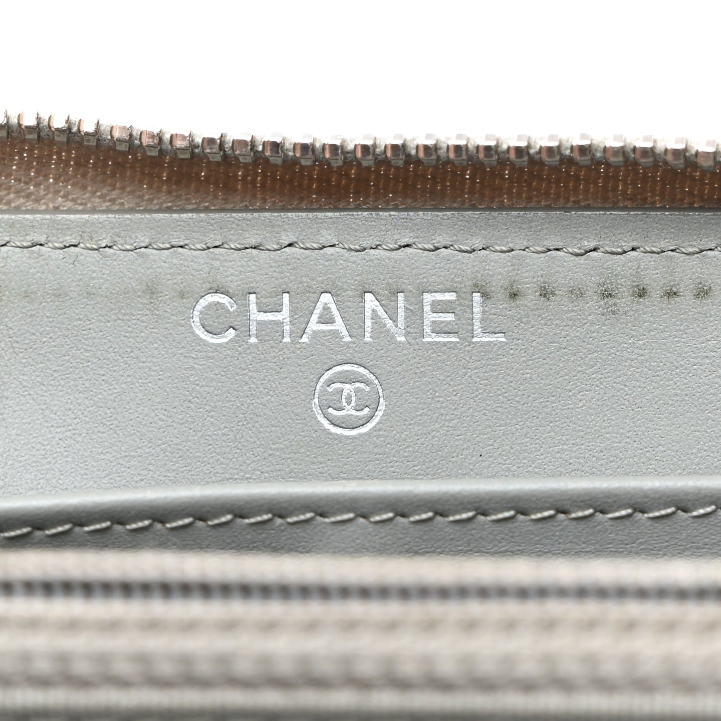 Caviar Quilted Large Gusset Zip Around Wallet Grey