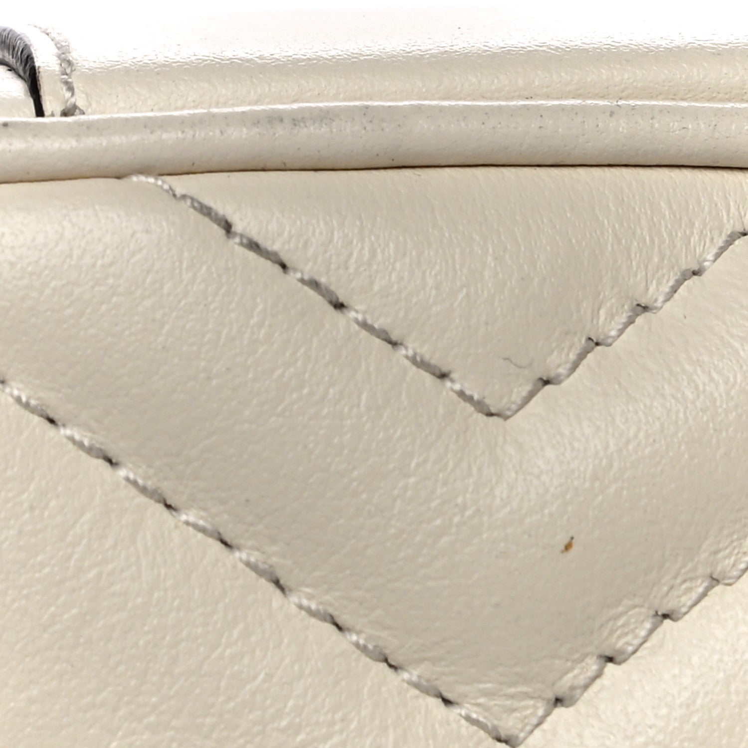 Gucci Calfskin Matelasse Mini GG Marmont Shoulder Bag White 19 of 21
