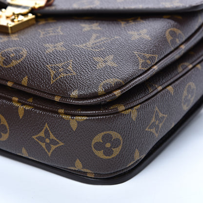 Louis Vuitton Monogram Pochette Metis 7 of 7