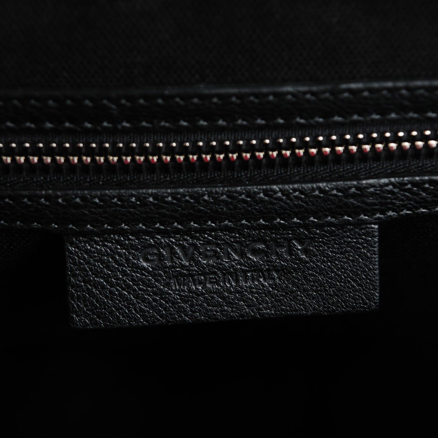 Sugar Goatskin Medium Antigona Black