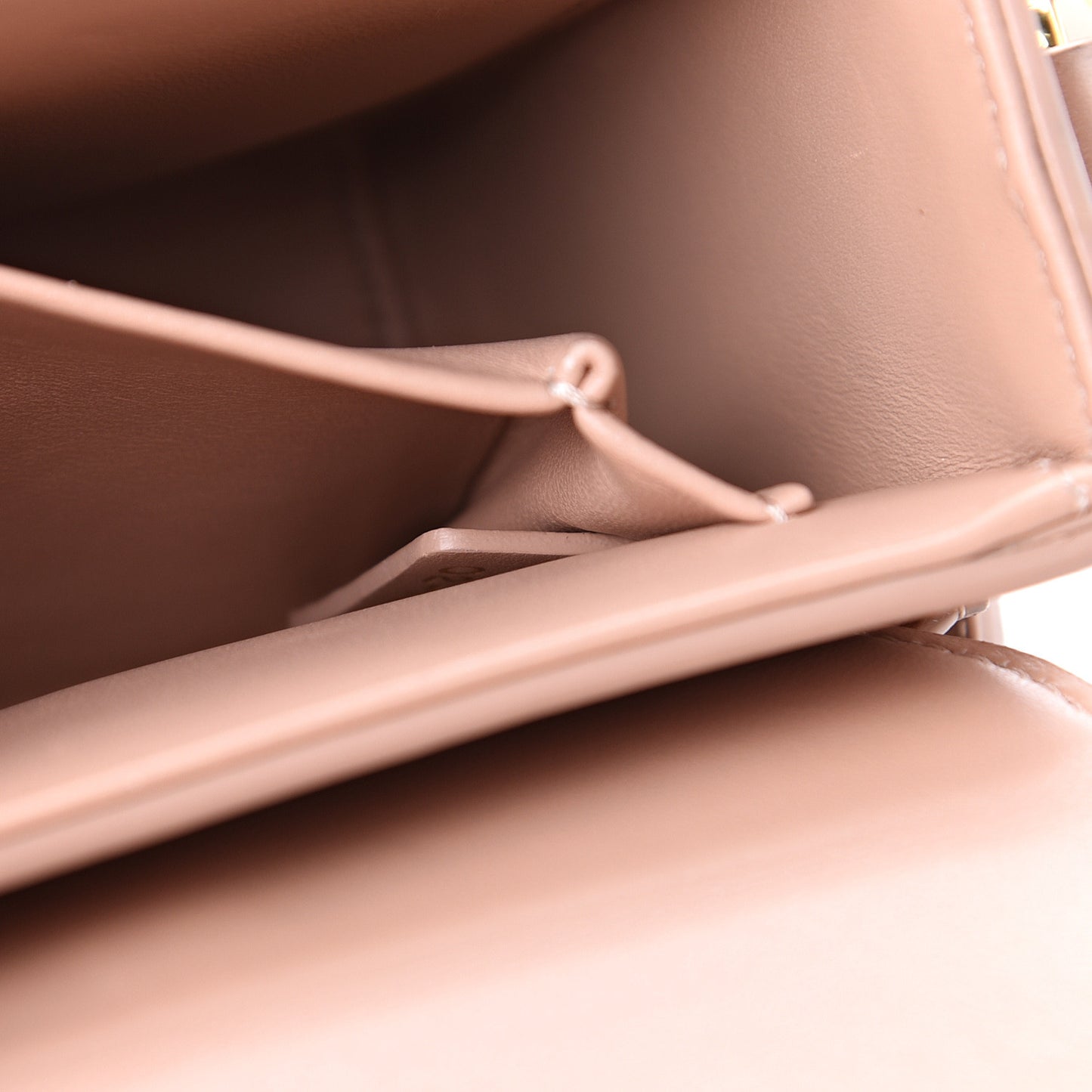 Smooth Calfskin 30 Montaigne Box Bag Pale Pink