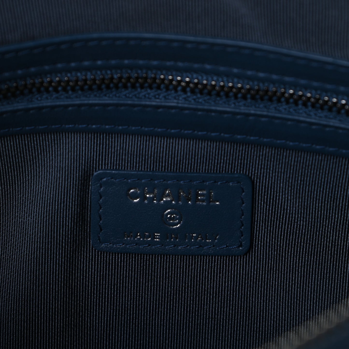 Caviar Quilted Medium Boy Cosmetic Case Navy