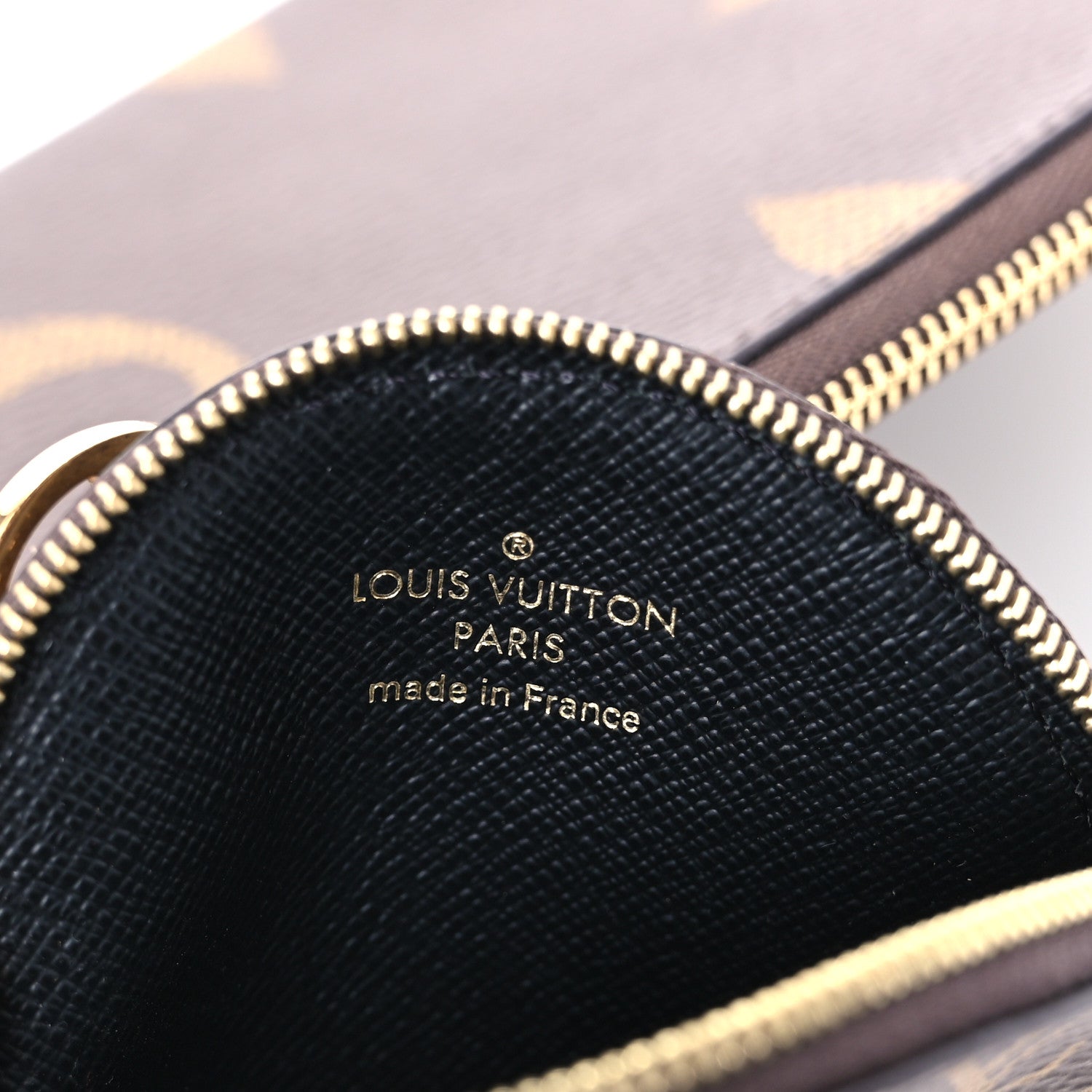 Louis Vuitton Reverse Monogram Giant Trio Pouch 7 of 9