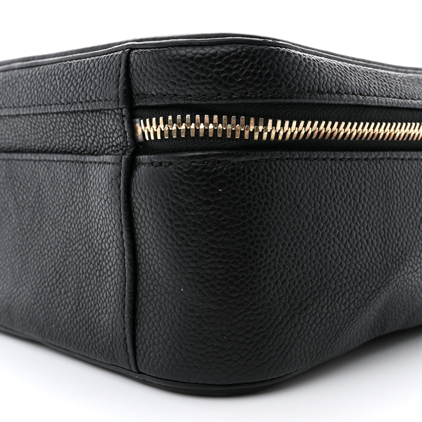 Caviar Quilted Large CC Filigree Vanity Case Black