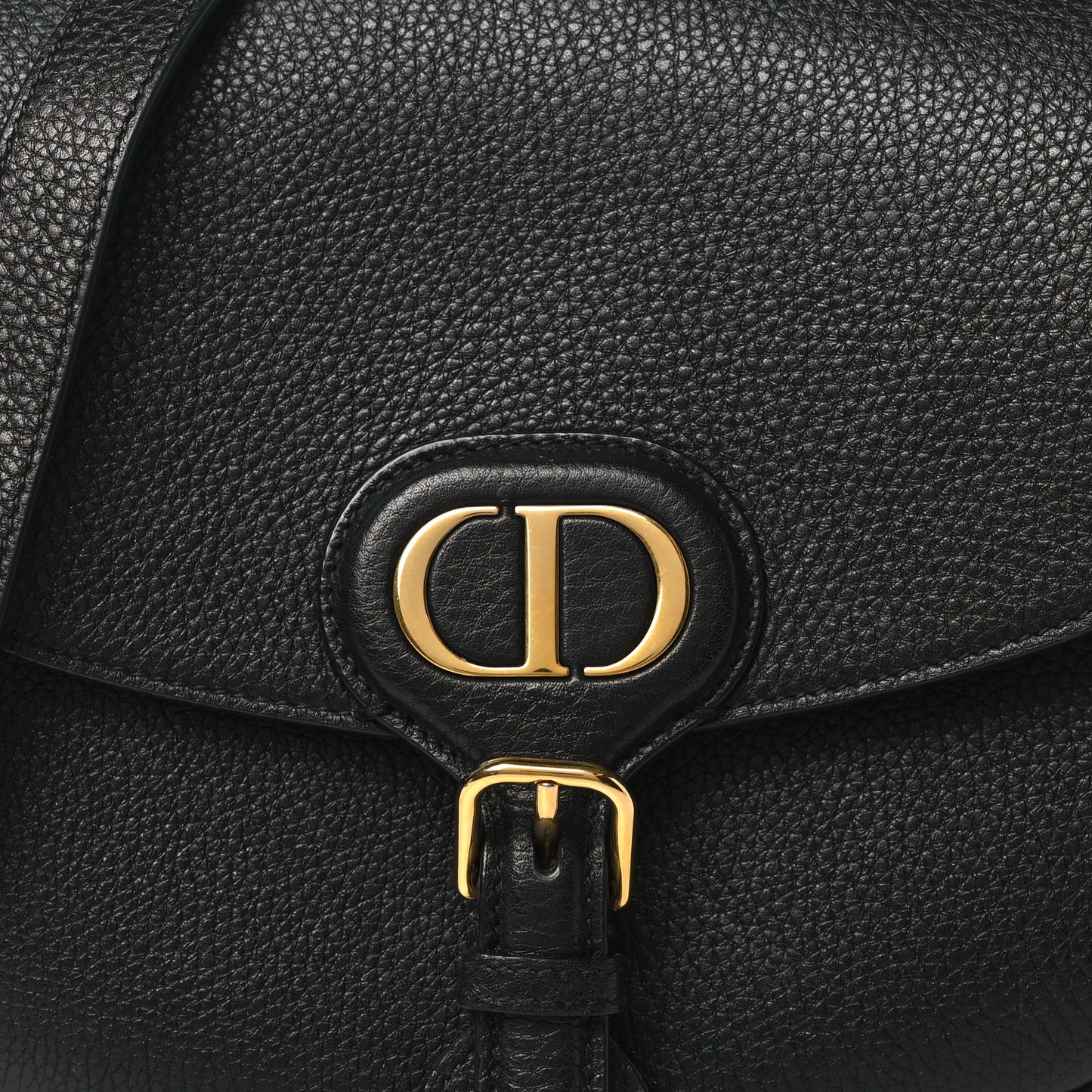 Grained Calfskin Medium Bobby Flap Black