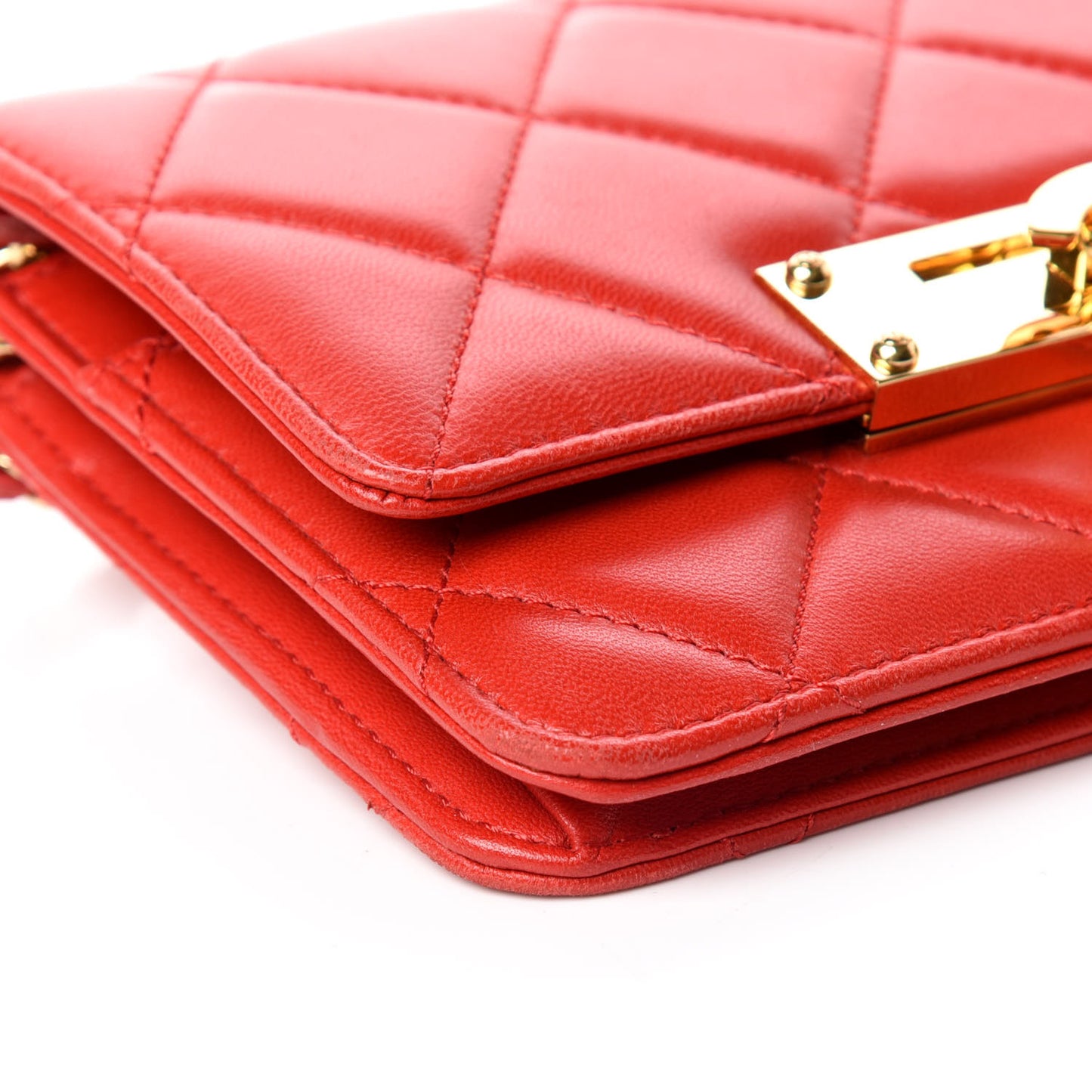 Lambskin Quilted Golden Class Wallet on Chain WOC Red