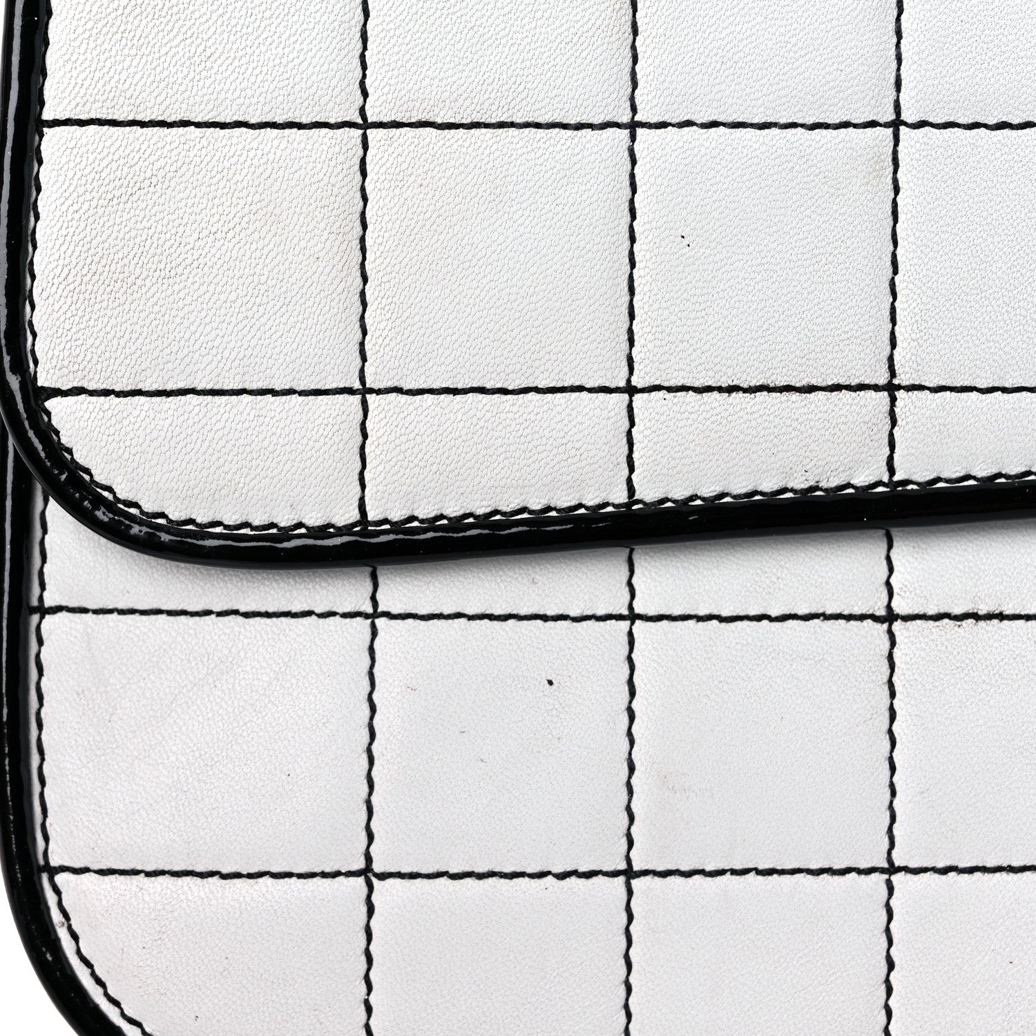 Chanel Lambskin Reissue Chocolate Bar Flap White Black 19 of 30