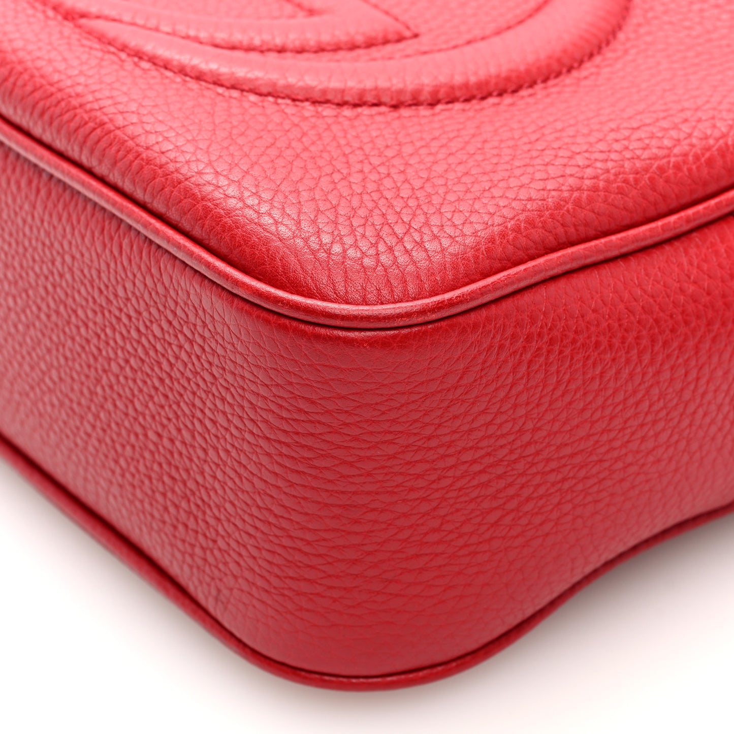 Pebbled Calfskin Small Soho Disco Bag Vibrant Red