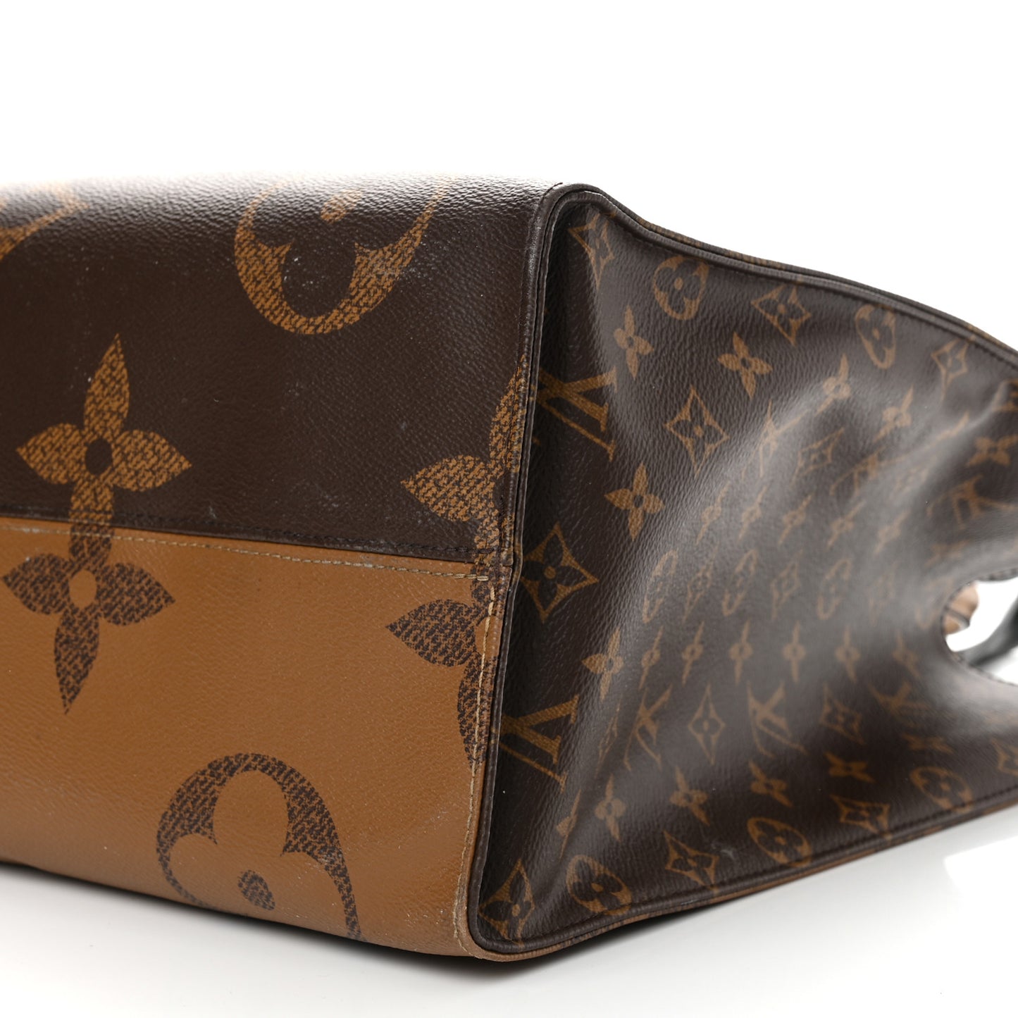 Reverse Monogram Giant Onthego GM